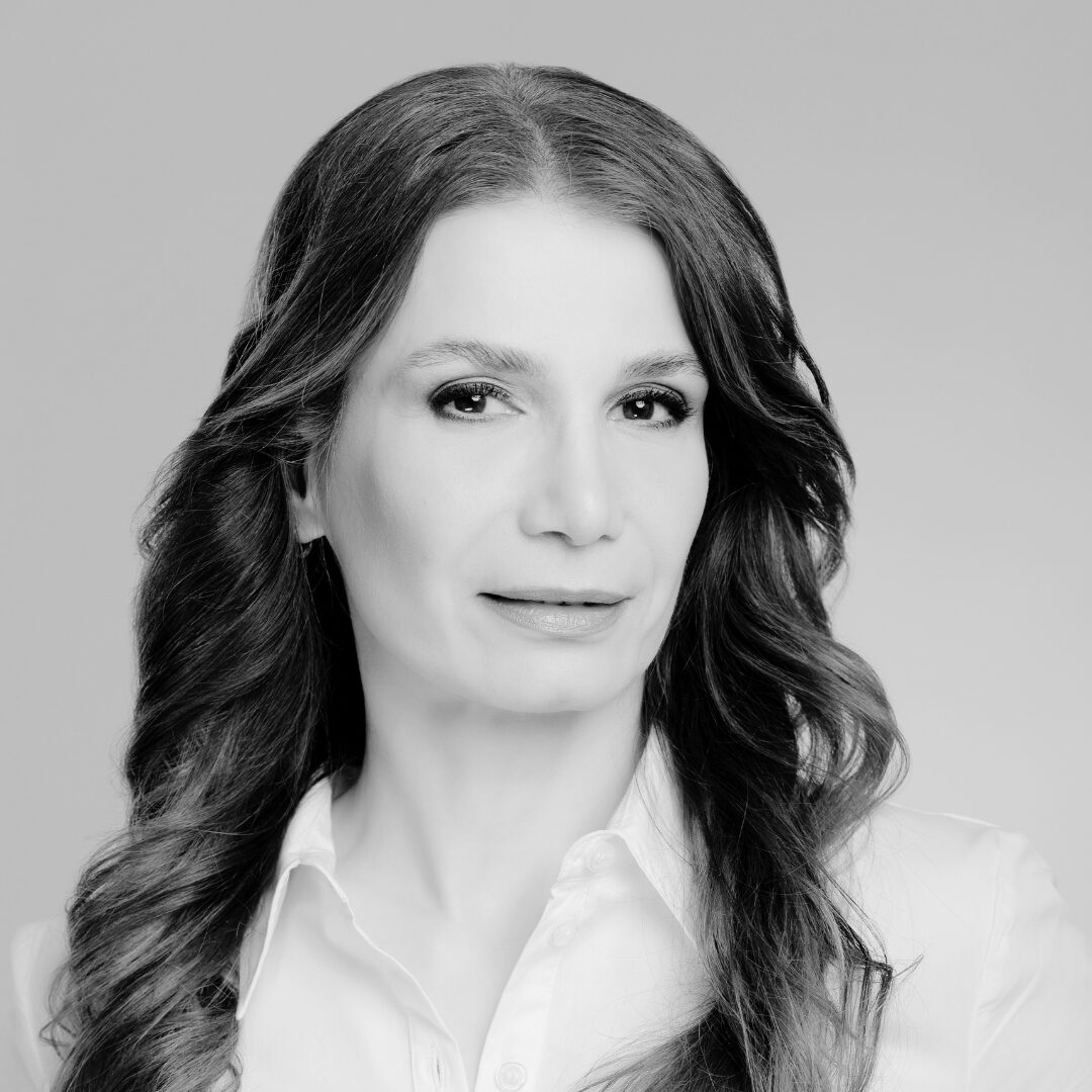 نازآفرین میرزاخلیلی